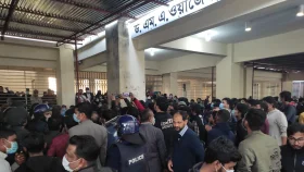 শাবি উপাচার্য অবরুদ্ধ