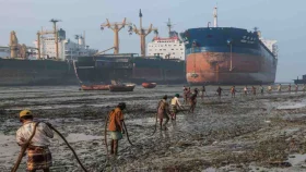 চট্টগ্রাম বন্দর এলাকার দূষণ রোধে সংসদে আইন পাশ