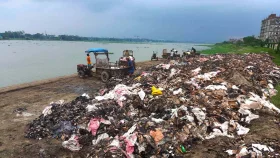 লবণযুক্ত চামড়া সংগ্রহ শুরু, দূষণ আর বিক্রি নিয়ে চিন্তায় ট্যানারি মালিকরা