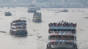 উপকূলীয় এলাকায় লঞ্চসহ নৌযান চলাচল বন্ধের নির্দেশ