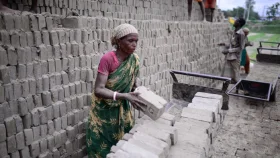 আজ মহান মে দিবস