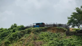মিয়ানমার থেকে ছোড়া গুলিতে ইউপি সদস্য আহত