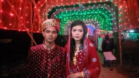 প্রেমের টানে বাংলাদেশে ইন্দোনেশীয় তরুণী, পার্লারে গিয়ে হারালেন আইফোন