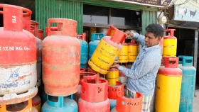 এলপি গ্যাসে সাড়ে ৭% ভ্যাট কমালো সরকার