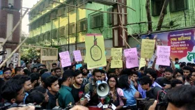 জবি শিক্ষার্থীর মৃত্যু: অভিযুক্তদের গ্রেপ্তারে আল্টিমেটাম