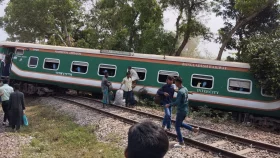 বিজয় এক্সপ্রেস লাইনচ্যুত: ৫ সদস্যের তদন্ত কমিটি