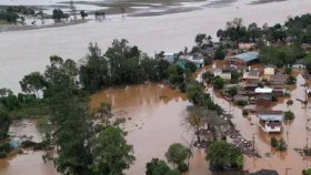 ব্রাজিলে ৮০ বছরের ইতিহাসে সবচেয়ে ভয়াবহ বন্যা, নিহত ১১৩