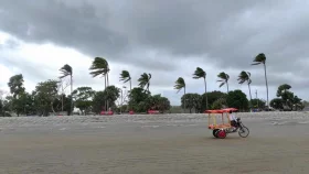 ১৬ জেলায় ৮ থেকে ১২ ফুট জলোচ্ছ্বাসের আশঙ্কা