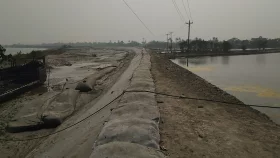 ঘূর্ণিঝড়ে খুলনা উপকূলের ৫১ কিলোমিটার বাঁধ নিয়ে উৎকণ্ঠা