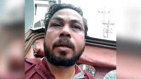 ‘এই ছবি তুলস কেন’ বলেই ডেইলি স্টার সাংবাদিকের ওপর হামলা