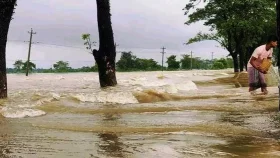 সিলেটে পানিবন্দি ৩ লাখ মানুষ, ডুবে গেছে সিলেট-জাফলং মহাসড়ক
