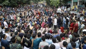 ছাত্রলীগ&ndash;পুলিশের সঙ্গে আন্দোলনকারীদের সংঘর্ষে সারাদেশে ৬ জন নিহত