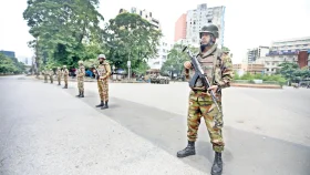 সন্ধ্যা ৬টা থেকে সারাদেশে অনির্দিষ্টকালের জন্য কারফিউ
