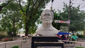 ময়মনসিংহে ভাঙা হলো শিল্পাচার্য জয়নুল আবেদিনের ভাস্কর্যের &lsquo;নাক মুখ&rsquo;