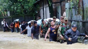 খাগড়াছড়িতে বন্যাকবলিত অসহায় মানুষের পাশে বাংলাদেশ সেনাবাহিনী