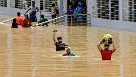 বন্যাকবলিত এলাকায় বিদ্যুৎ-গ্যাসজনিত দুর্ঘটনা এড়াতে করণীয়