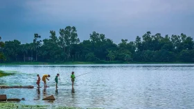 ঘুরে আসুন প্রাকৃতিক সৌন্দর্য্যমণ্ডিত দিনাজপুরের রামসাগর দীঘি