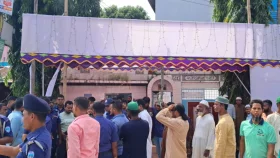 ফেনীতে মিলাদুন্নবির মিছিলে হামলা, আহত-২০
