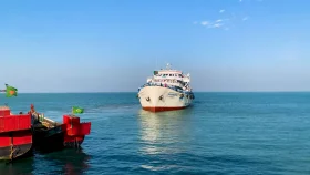 পর্যটকের অভাবে সেন্টমার্টিন যায়নি জাহাজ