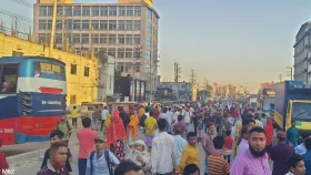 ২ দিন পর গাজীপুরে শ্রমিক অবরোধ প্রত্যাহার