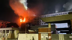 গভীর রাতে সচিবালয়ে আগুন, ৬ ঘণ্টা পর নিয়ন্ত্রণে