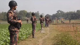 বিজিবি-স্থানীয়দের বাধায় বিএসএফের কাঁটাতারের বেড়া নির্মাণ বন্ধ