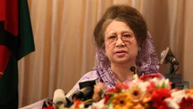 সুস্থ হয়ে উঠছেন খালেদা জিয়া, হাঁটাচলা করেছেন একা-একা