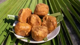 চিনি খাওয়া বন্ধ করে গুড় খেলে যে সুফল মিলবে
