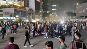 গুলশান-১ অবরোধ করে তিতুমীর কলেজ শিক্ষার্থীদের বিক্ষোভ