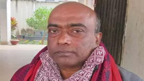 ড. ইউনূসের পদত্যাগ চাওয়া আওয়ামী লীগ নেত্রীকে না পেয়ে স্বামীকে গ্রেপ্তার