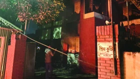 ভোলায় তোফায়েল আহমেদের বাসভবনে ভাঙচুর-অগ্নিসংযোগ
