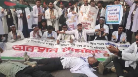 আজ শাহবাগে ম্যাটস শিক্ষার্থীদের লং মার্চ, ২ দিনের প্রস্তুতি নিয়ে আসার আহ্বান
