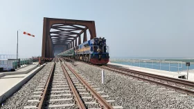 যমুনা রেলসেতু হয়ে চলাচলকারী ট্রেনের ভাড়া বাড়ছে