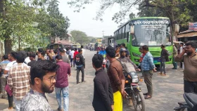 রাজশাহীতে টিসিবির কার্ড নিয়ে বিএনপির দুই গ্রুপে সংঘর্ষ