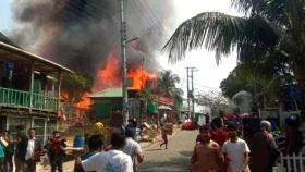 সাজেকে আগুন, ১০ রিসোর্ট পুড়ে ছাই