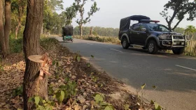 শিক্ষাসফরের ৩ বাসে ডাকাতি