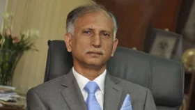 আজিমপুরে চিরনিদ্রায় শায়িত আরেফিন সিদ্দিক