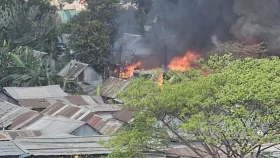 ভাষানটেকে আবুলের বস্তিতে আগুন, নিয়ন্ত্রণে ৫ ইউনিট