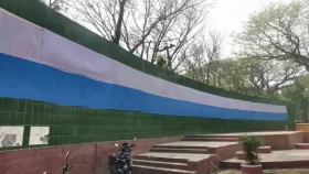 কাপড় দিয়ে ঢেকে দেওয়া হলো মুক্তিযুদ্ধের ম্যুরাল