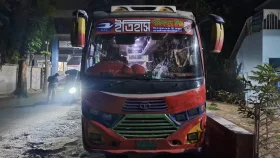 সাভারে দিনেদুপুরে চলন্ত বাসে ছিনতাই, যাত্রীদের মালামাল লুট
