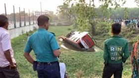 বাস-ট্রাকের ত্রিমুখী সংঘর্ষে জামায়াতের তিন কর্মী নিহত