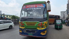 সাভারে ফের দিনদুপুরে যাত্রীবাহী চলন্ত বাসে ছিনতাই, স্বর্ণালঙ্কার লুট