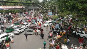 নববর্ষ উৎসব ঘিরে শাহবাগে তীব্র যানজট