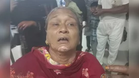 চলন্ত সিএনজি অটোরিকশায় মুখোশধারীদের পেট্রলবোমা, দগ্ধ ২ নারী