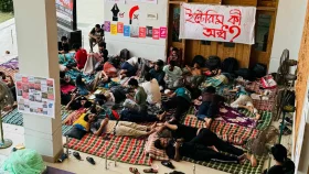 কুয়েট শিক্ষার্থীদের আমরণ অনশনের ৪০ ঘণ্টা