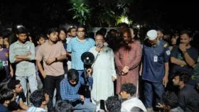 ক্যাম্পাসে সাবেক শিক্ষার্থীর হামলায় খুবি শিক্ষক আহত