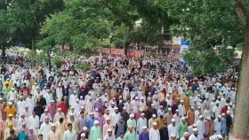 শোলাকিয়ায় ঈদের জামাতে মুসল্লিদের ঢল