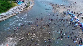 কোম্পানীগঞ্জের সাদাপাথর ফেরত দিতে প্রশাসনের ৩ দিনের আল্টিমেটাম