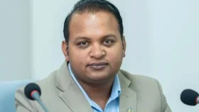 বরখাস্ত হলেন নেপালের শ্রমমন্ত্রী দীপক কুমার শাহ