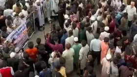 রামিসা হত্যার বিচারের দাবিতে মিরপুরে সড়ক অবরোধ